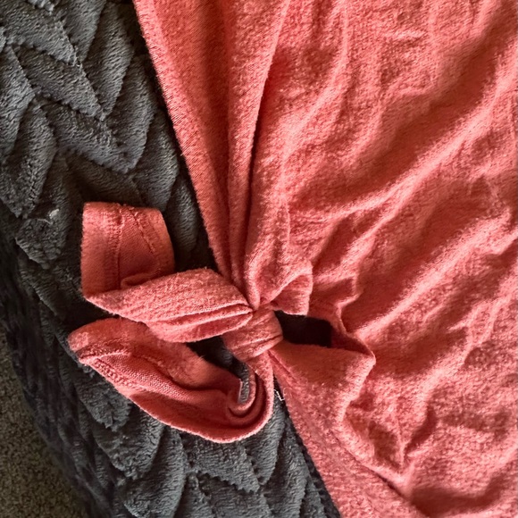 Abercrombie and Fitch | front knot off the shoulder longsleeve - Picture 3 of 4